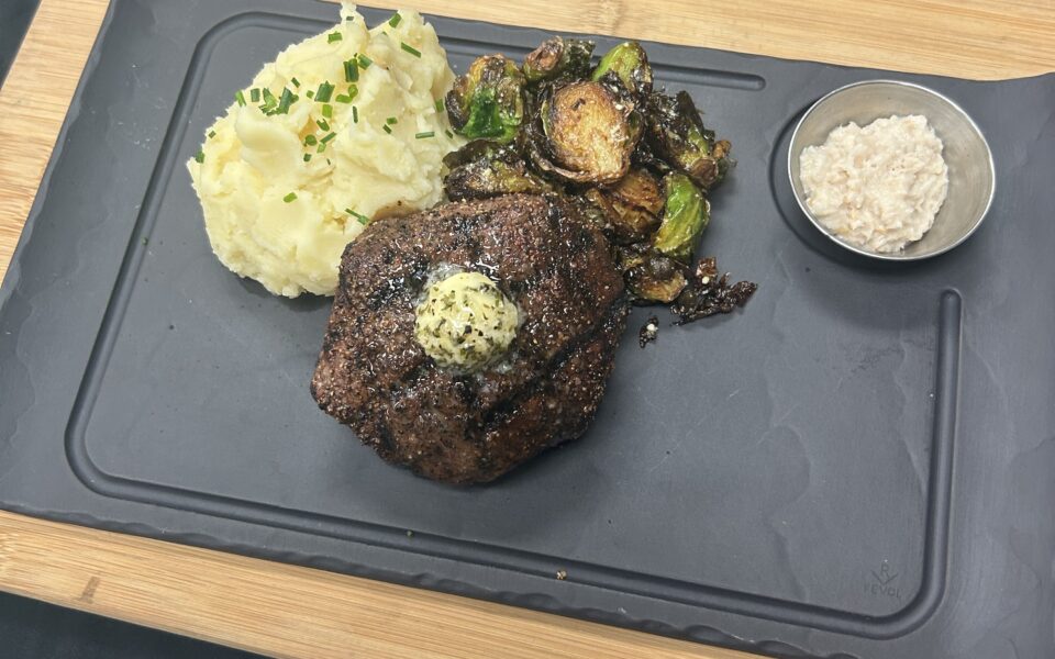 8oz AAA RESERVE SIRLOIN