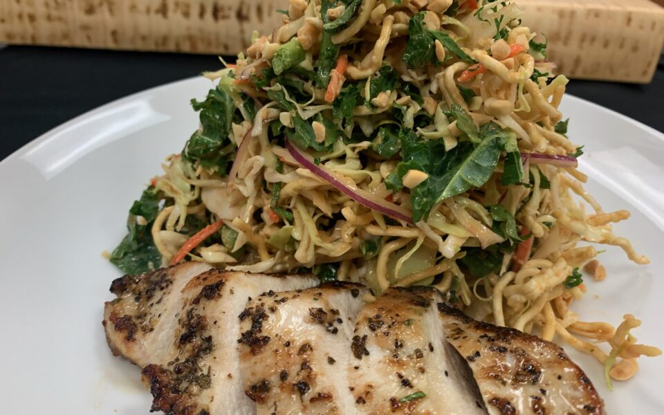 COQUITLAM CRUNCH SALAD (CHICKEN)